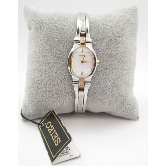 Women Seiko Hardlex Crystals Quartz 16 Diamond Analog Oval Watch (F955)MRSP $395 - Picture 1 of 11